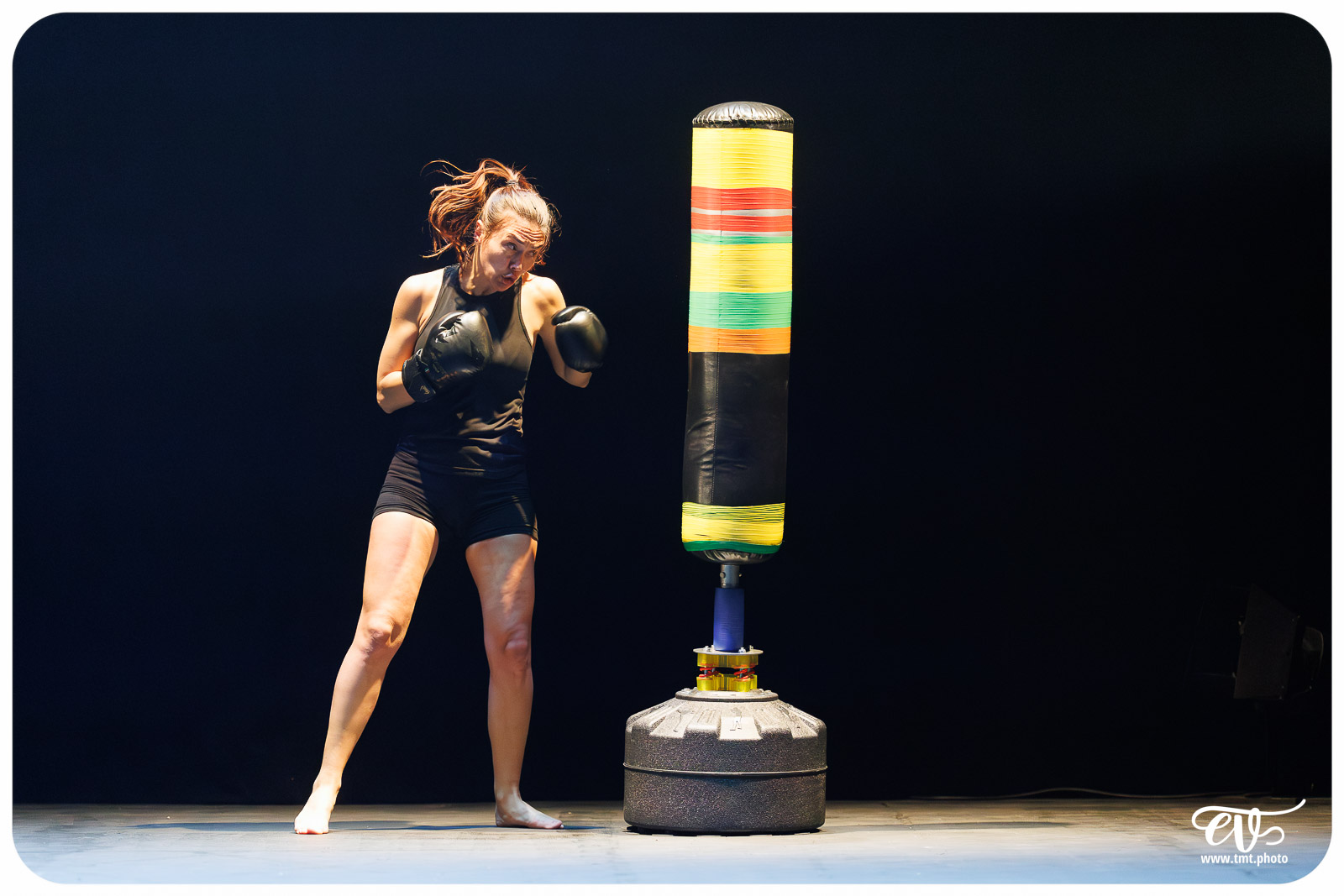 TMTPHOTO L'ODEUR DE LA GUERRE (JULIE DUVAL) 032